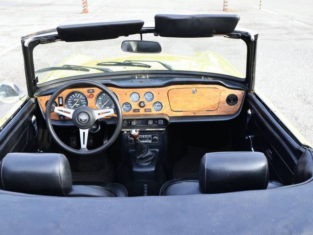 Triumph TR 6