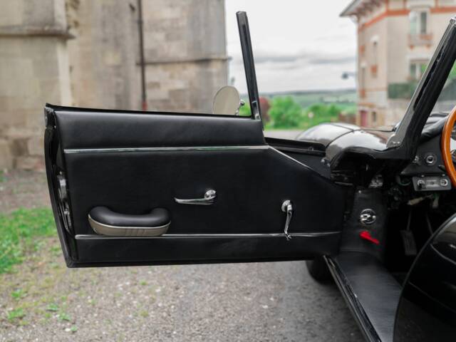 Jaguar E-Type 4.2