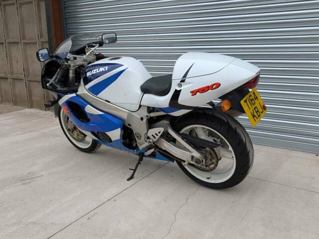 Suzuki GSX-R 750