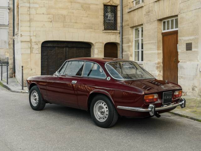 Alfa Romeo 2000 GT Veloce