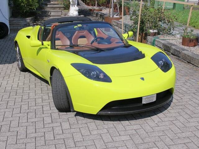 Immagine 1/6 di Tesla Roadster (2010)