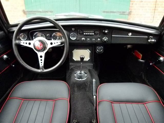 MG MGB GT