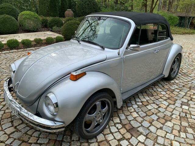 01 - Front three-quarter view - Gesamtansicht vorne links