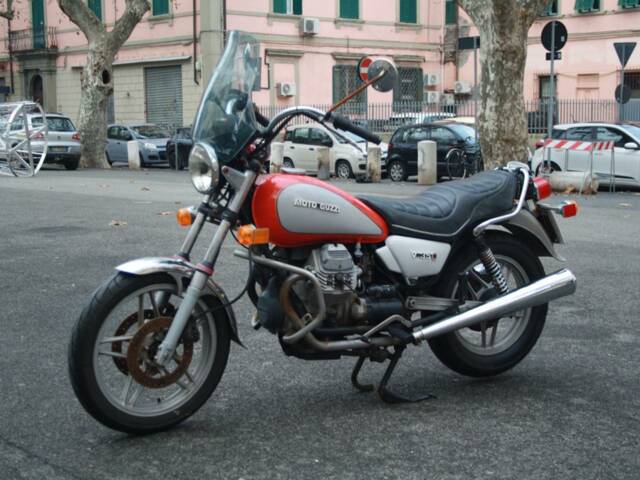Moto Guzzi V35 C