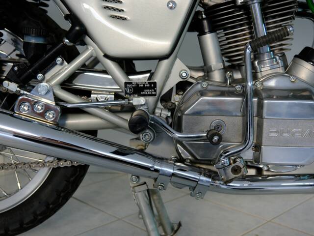 Ducati 900 SS