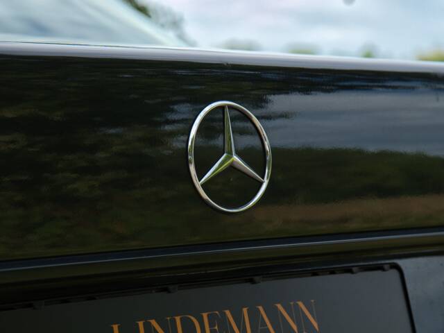 Mercedes-Benz 220 E