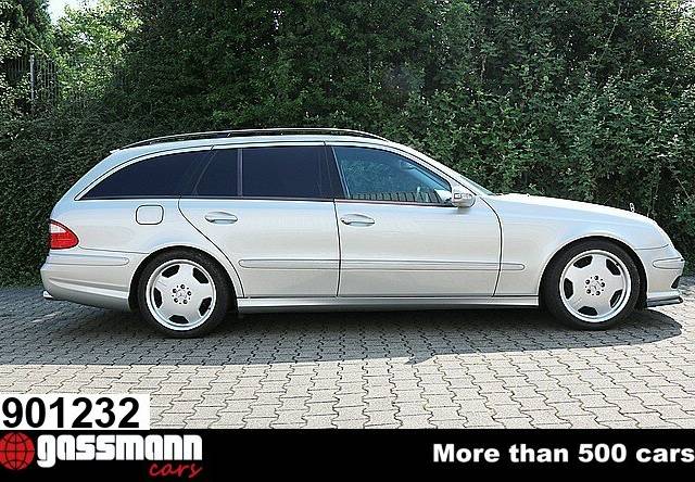 Image 1/15 of Mercedes-Benz E 500 T (2004)
