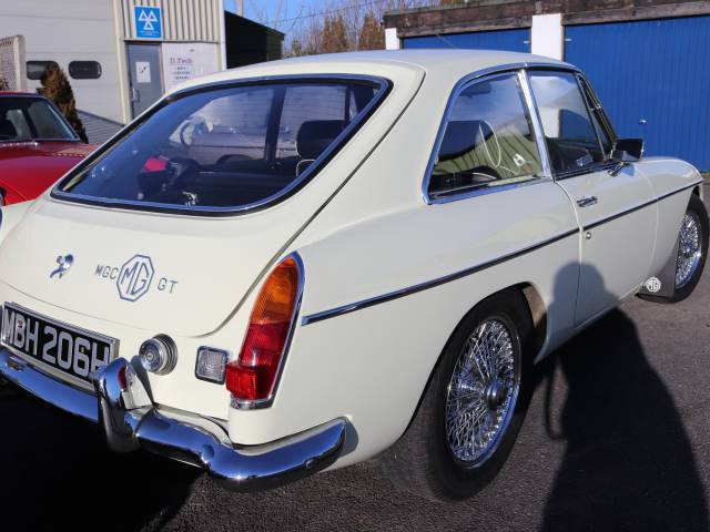 MG MGC GT