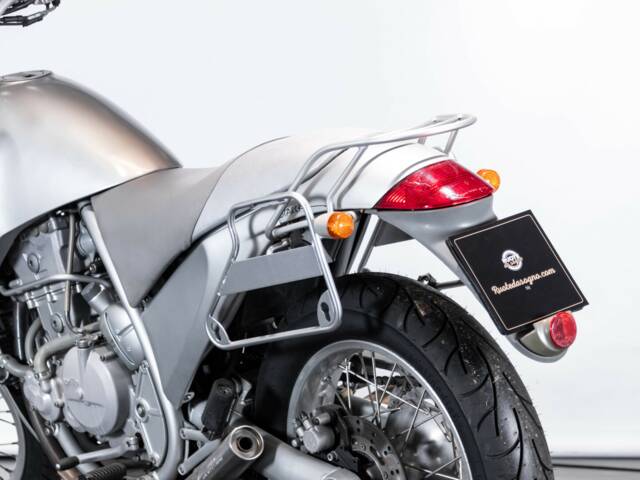 Aprilia Motò 650
