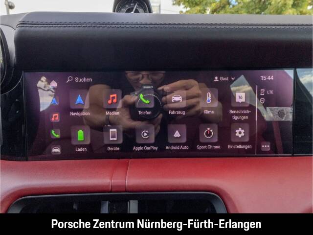 Porsche Taycan Turbo S Cross Turismo