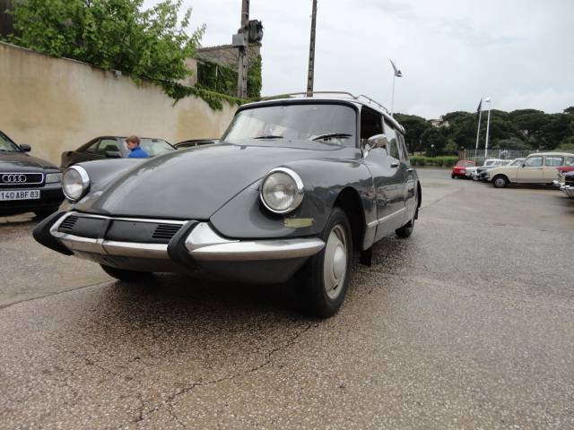 Image 1/6 of Citroën ID 19 Break (1965)