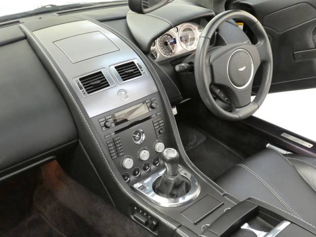 Aston Martin V8 Vantage