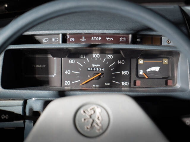 Peugeot 205