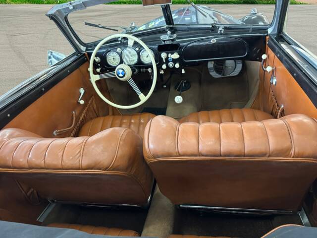 BMW 327