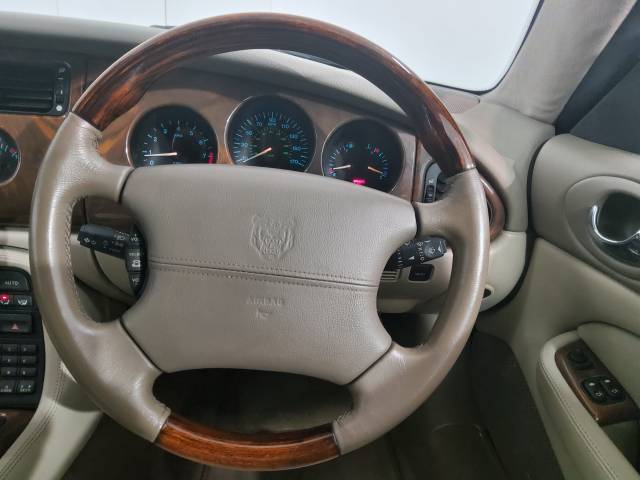 Jaguar XK8 4.0