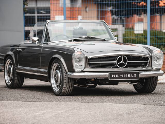 Mercedes-Benz 280 SL