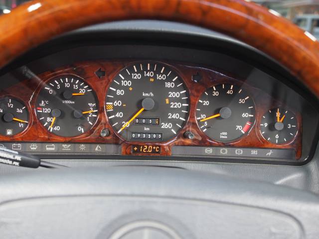 Mercedes-Benz SL 320