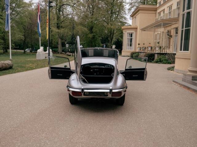 Jaguar E-Type V12 (2+2)