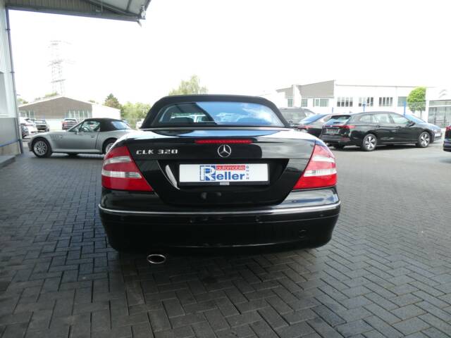 Mercedes-Benz CLK 320