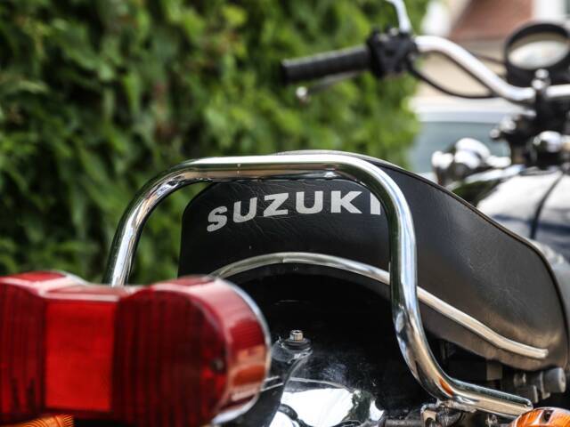 Suzuki GT 550 II