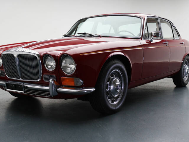 Immagine 1/10 di Daimler Sovereign 4.2 (1973)