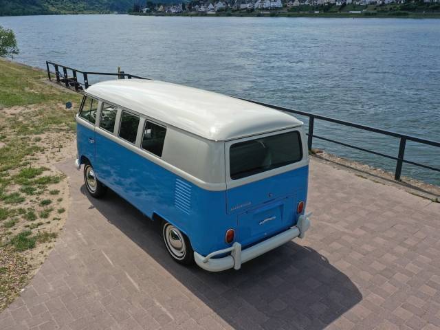 Volkswagen T1 minibus