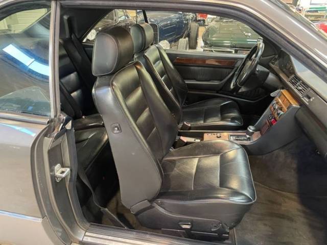Mercedes-Benz 220 CE