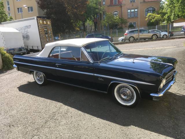 Bild 1/17 von Oldsmobile Cutlass Deluxe Convertible (1963)