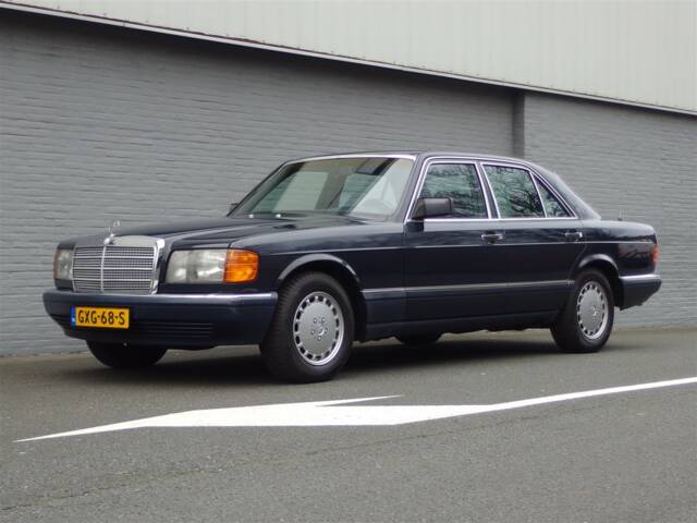 Immagine 1/99 di Mercedes-Benz 300 SE (1990)