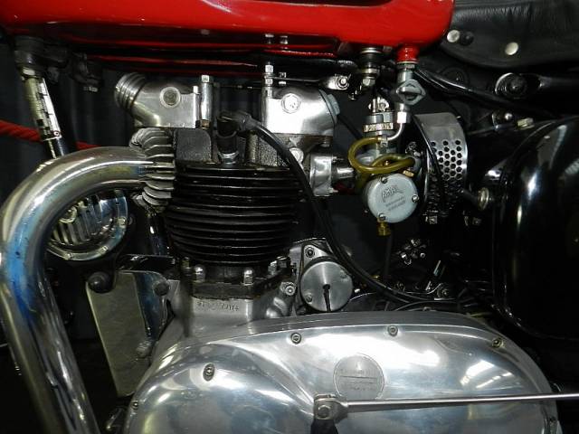 Triumph TR 5 Trophy