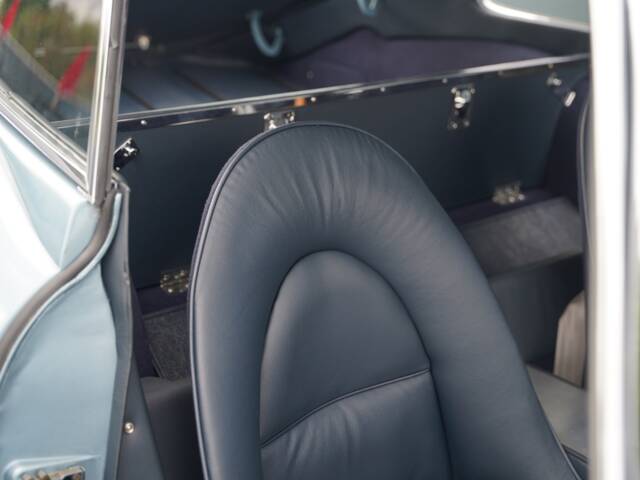 Jaguar E-Type 3.8