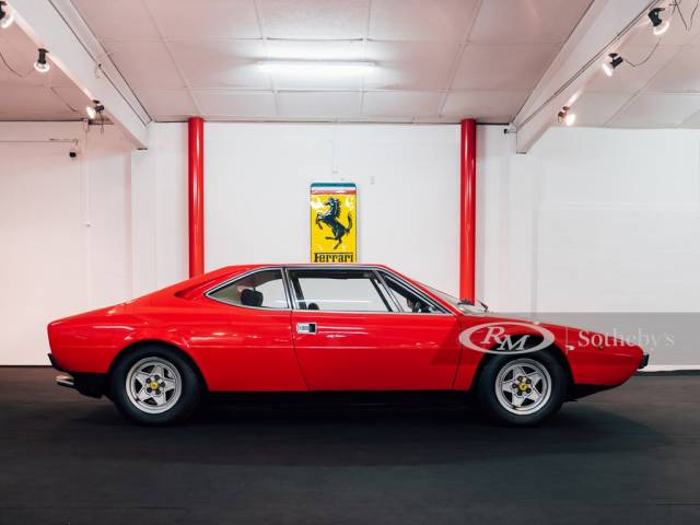 Ferrari Dino 208 GT4