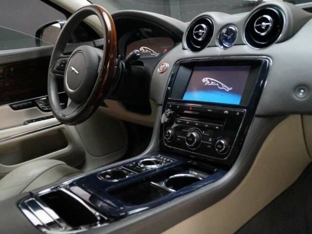 Jaguar XJ 5.0