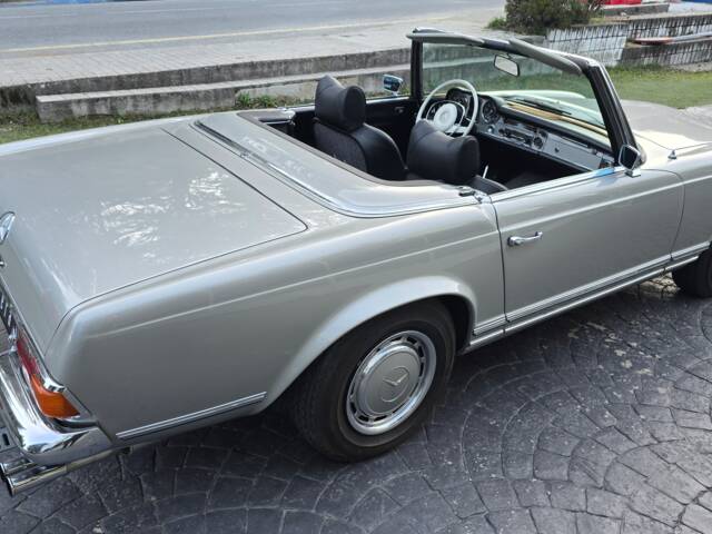 Mercedes-Benz 280 SL