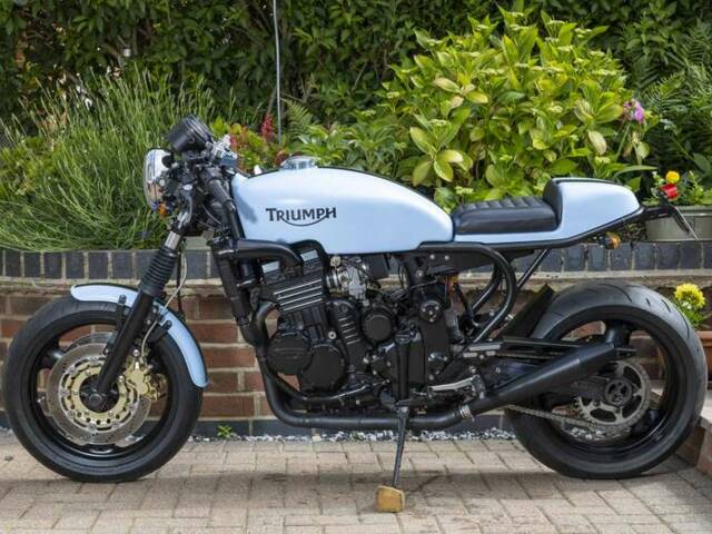 Triumph Daytona 900