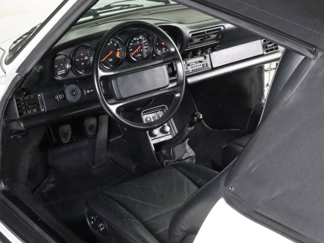 Porsche 911 Carrera 3.2 (WTL)