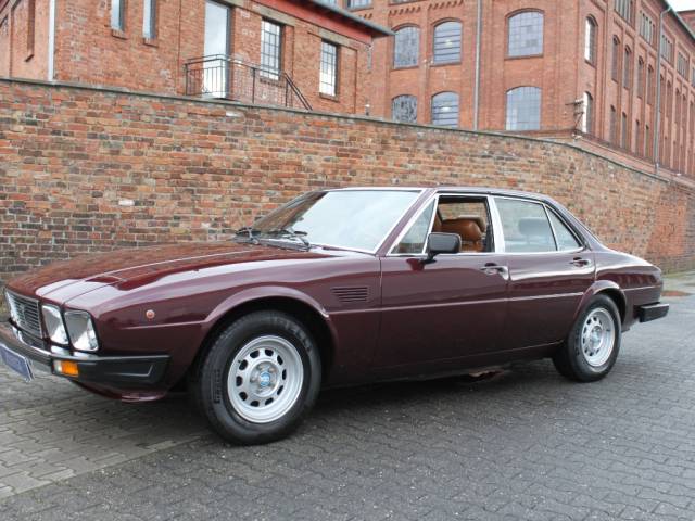 Immagine 1/14 di De Tomaso Deauville (1982)