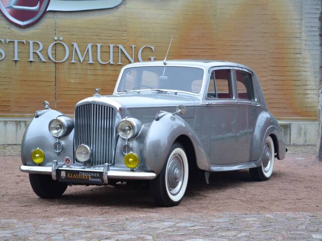 Bentley R-Type