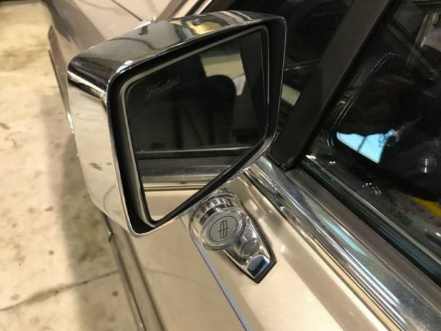 Lincoln Town Car