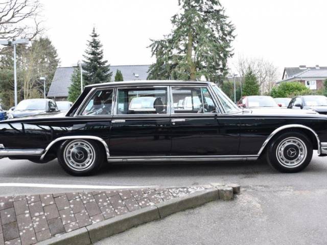 Mercedes-Benz 600