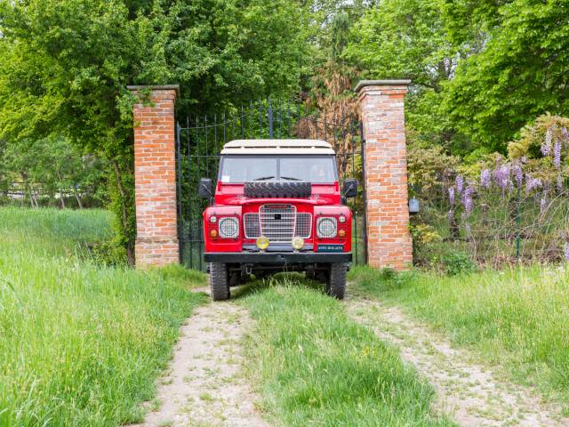 Land Rover 88