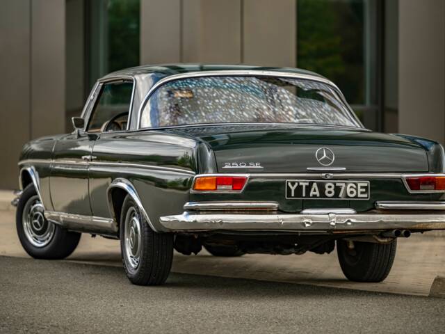 Mercedes-Benz 250 SE