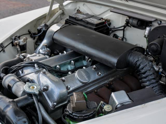 Jaguar Mk II 3.8
