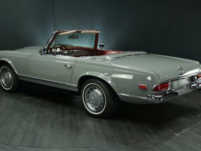 Mercedes-Benz 250 SL