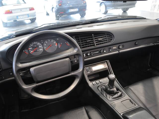 Porsche 944 S2