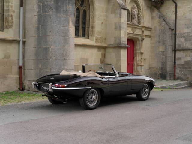 Jaguar E-Type 4.2