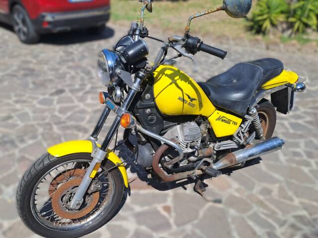 Moto Guzzi Nevada 750