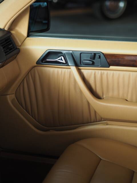 Mercedes-Benz 300 E 4-Matic