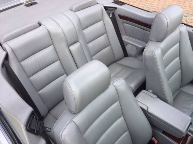 Mercedes-Benz 320 CE