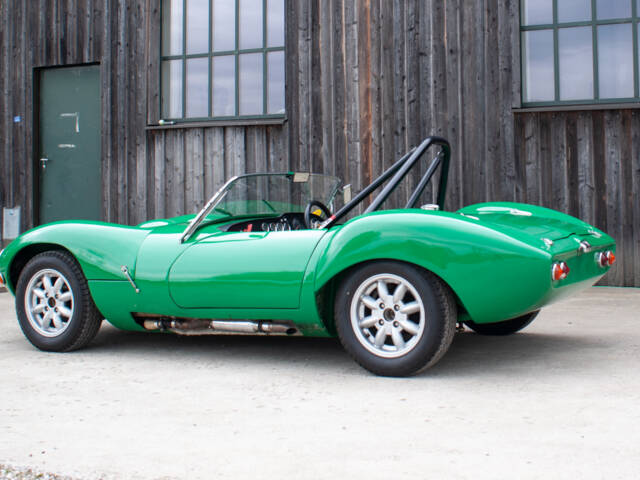 Ginetta G 4